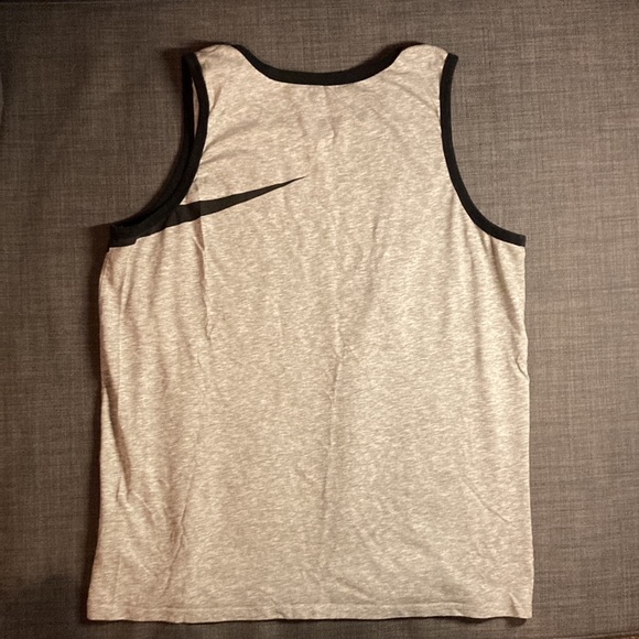 Nike Tank Top - Picture 2 of 3